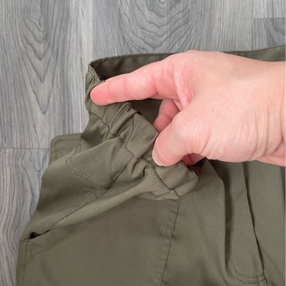 Max Studio Twill Green Women's Cargo Joggers Size Large - Picture 9 of 11